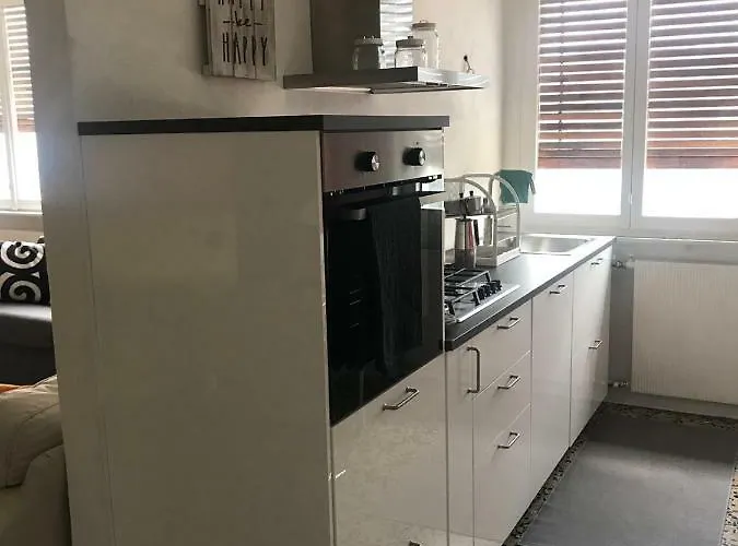 Comova Apartament *